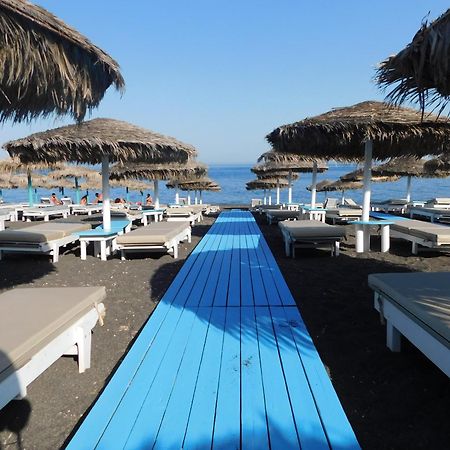 Happy Fish Rooms- Beachfront Περίσσα Εξωτερικό φωτογραφία